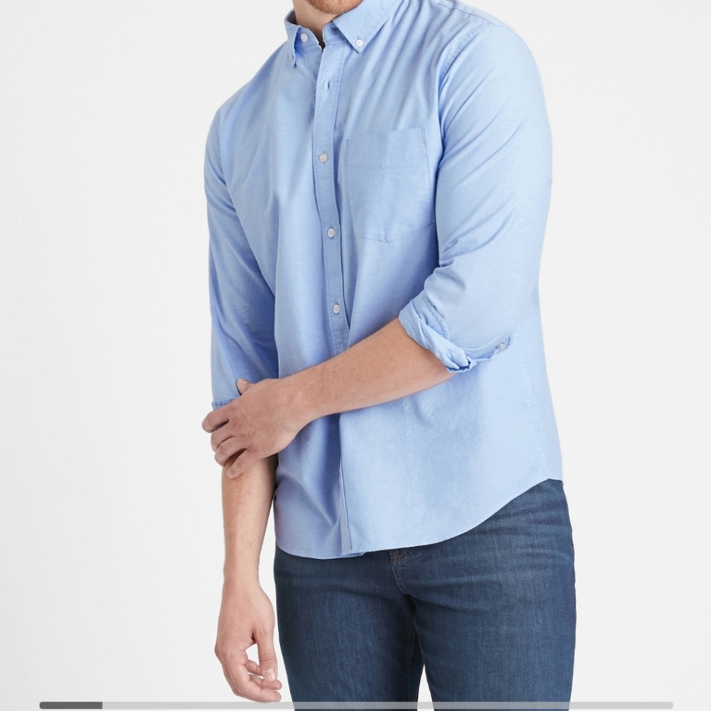 BANANA REPUBLIC MEN'S BUTTON MEDIUM